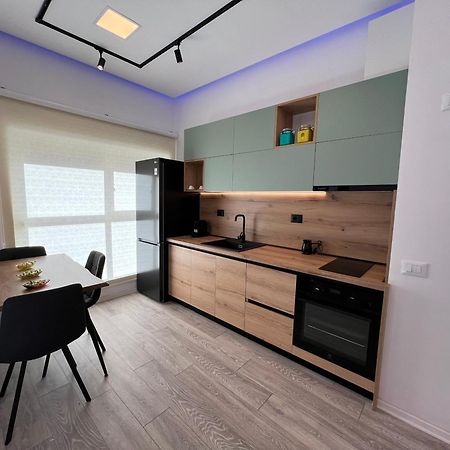 Sunflower Apartment Tiranë Eksteriør bilde