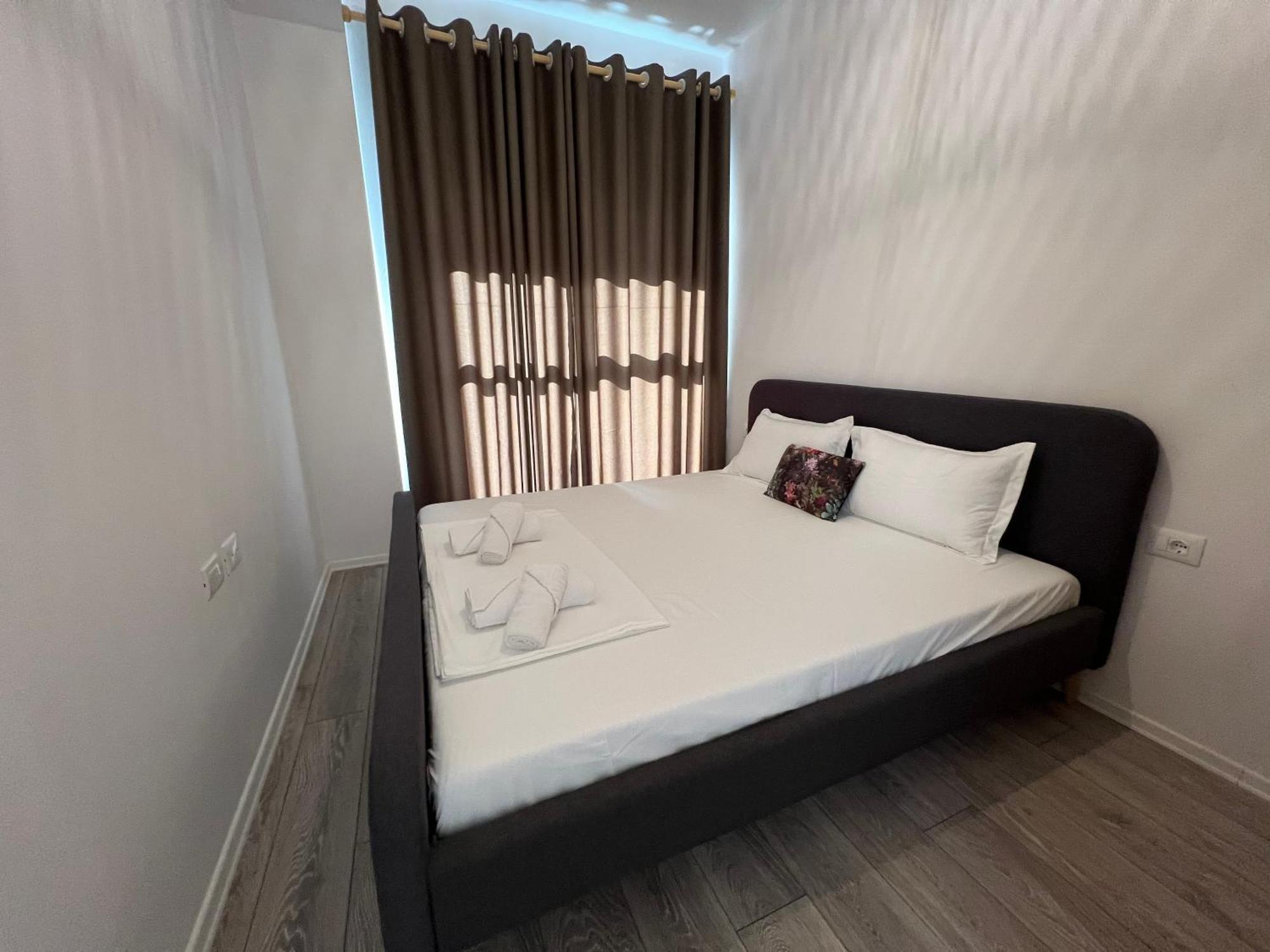Sunflower Apartment Tiranë Eksteriør bilde